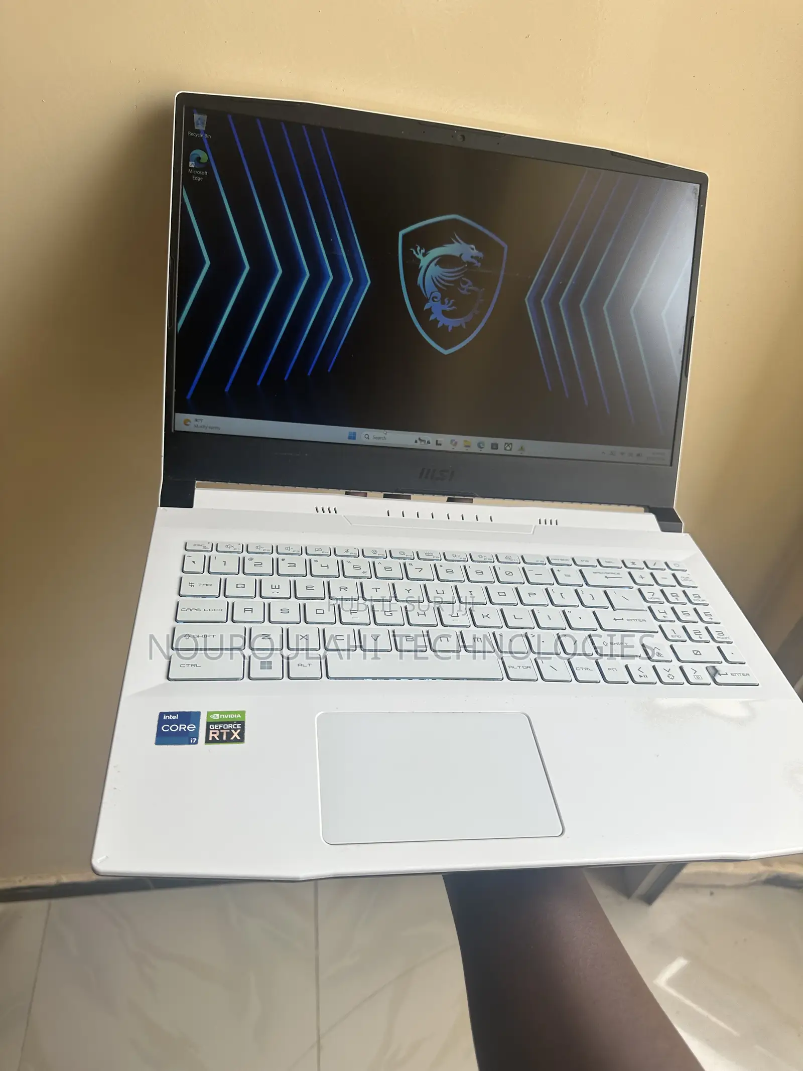 Ordinateur portable MSI MSI Sword 15 32GB Intel Core i7 SSD 512GB