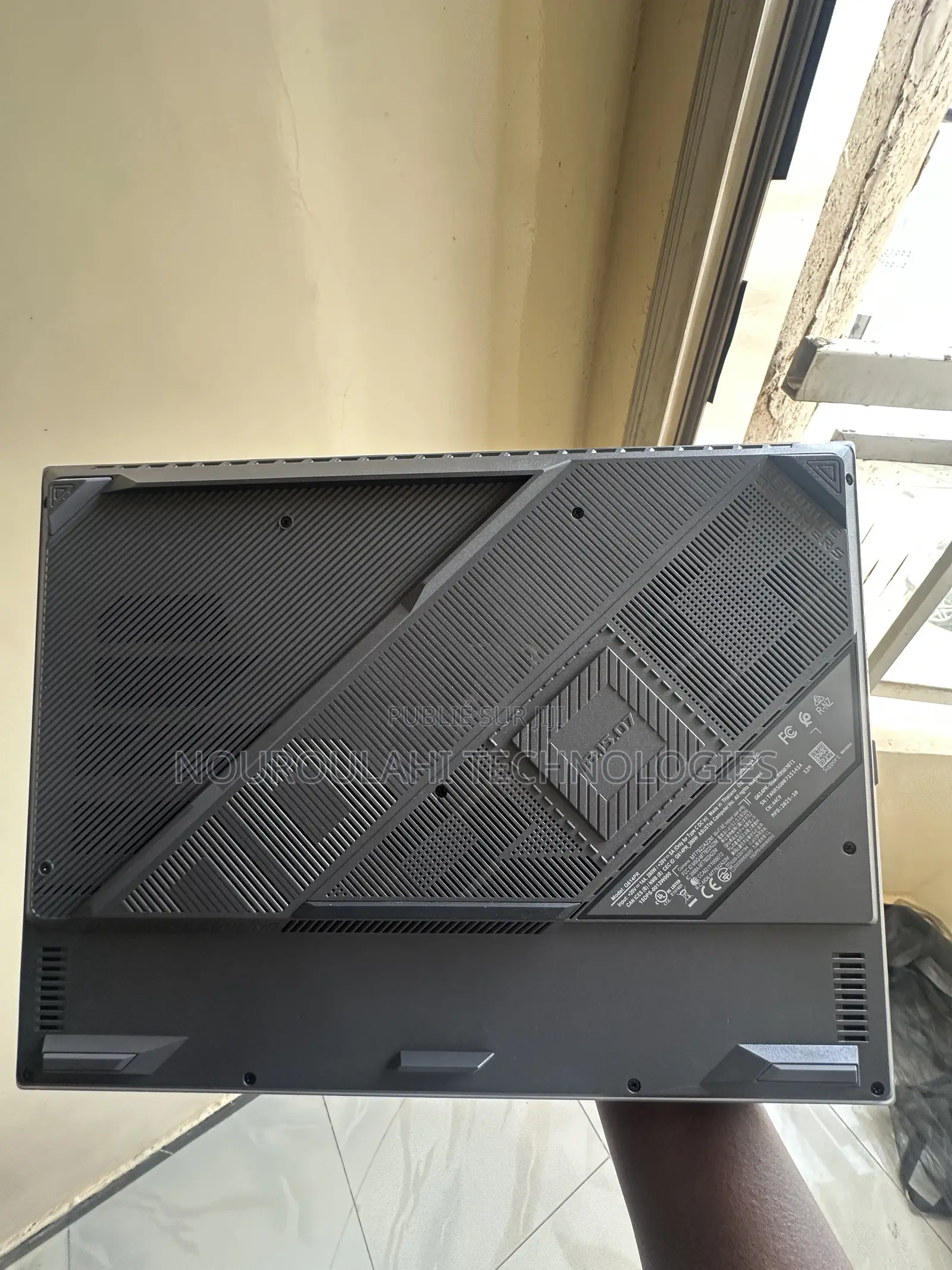 Nouveau Ordinateur portable Asus ROG Strix G15 16GB AMD Ryzen 9 SSD 1T
