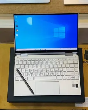 Nouveau Ordinateur portable HP Spectre X360 32GB Intel Core i7 eMMC 1T