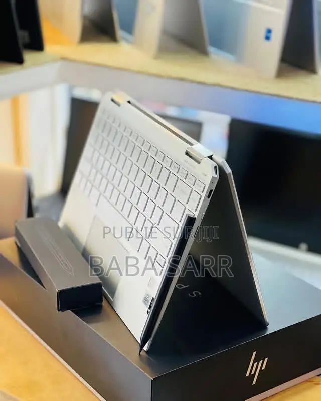 Nouveau Ordinateur portable HP Spectre X360 32GB Intel Core i7 eMMC 1T