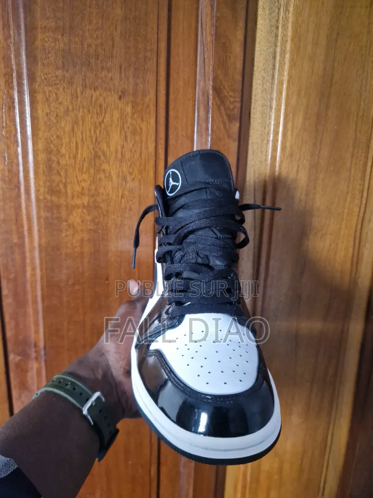  Air Jordan 1 Mid – Carbon Fiber 