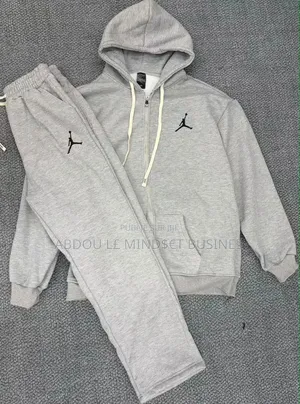 Ensemble Capuche Jordan Disponible