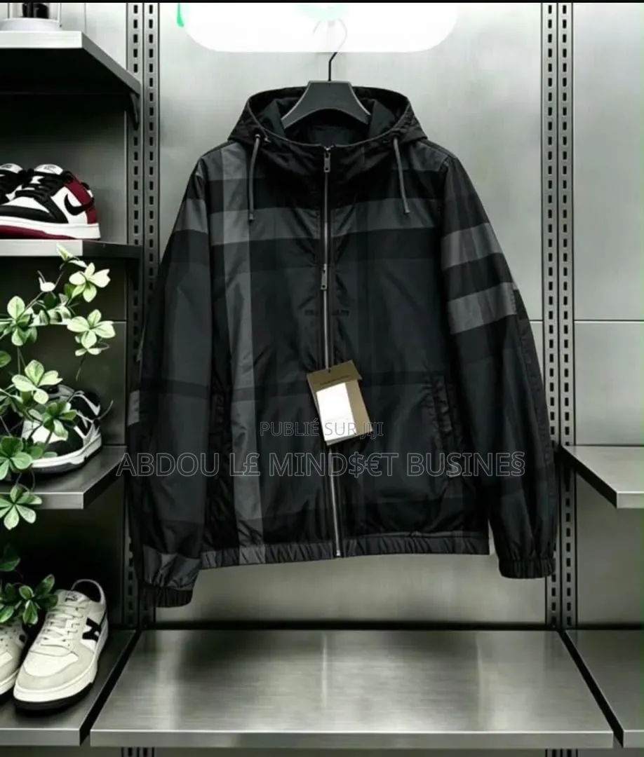 Pulls Burberry Capuche Disponible