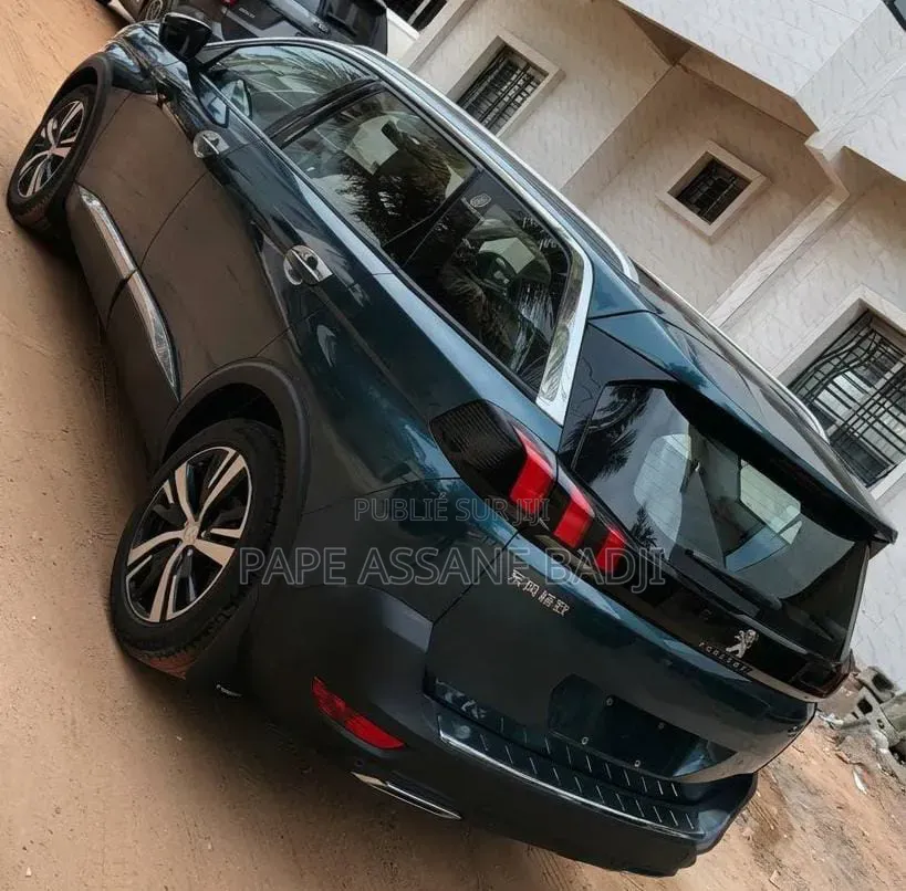 Peugeot 5008 1.6 THP 165 GT Line 2017 Vert