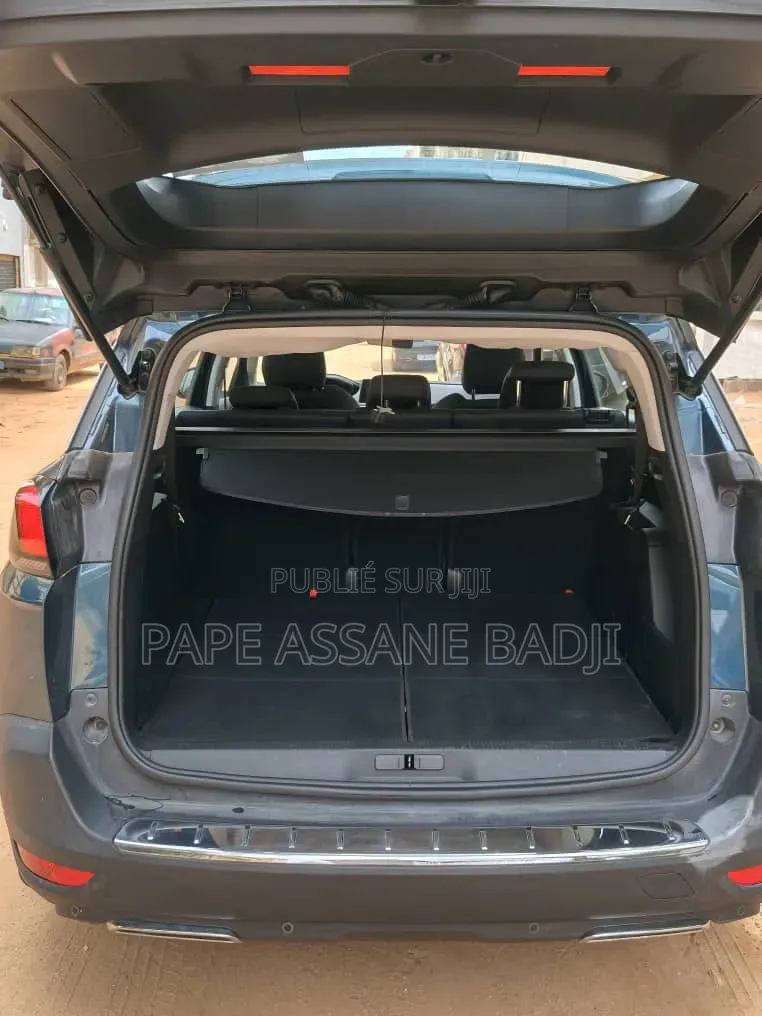 Peugeot 5008 1.6 THP 165 GT Line 2017 Vert