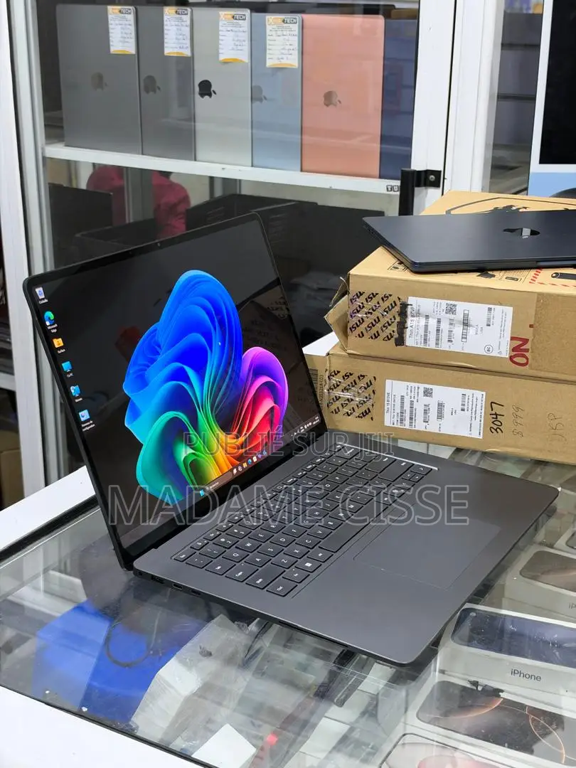 Nouveau Microsoft Surface Laptop 7 32GB Intel Core Ultra 7 SSD 512GB