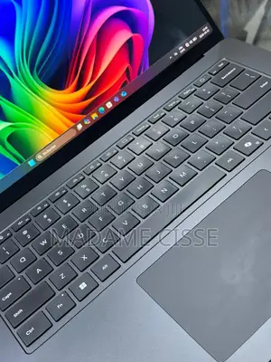 Nouveau Microsoft Surface Laptop 7 32GB Intel Core Ultra 7 SSD 512GB