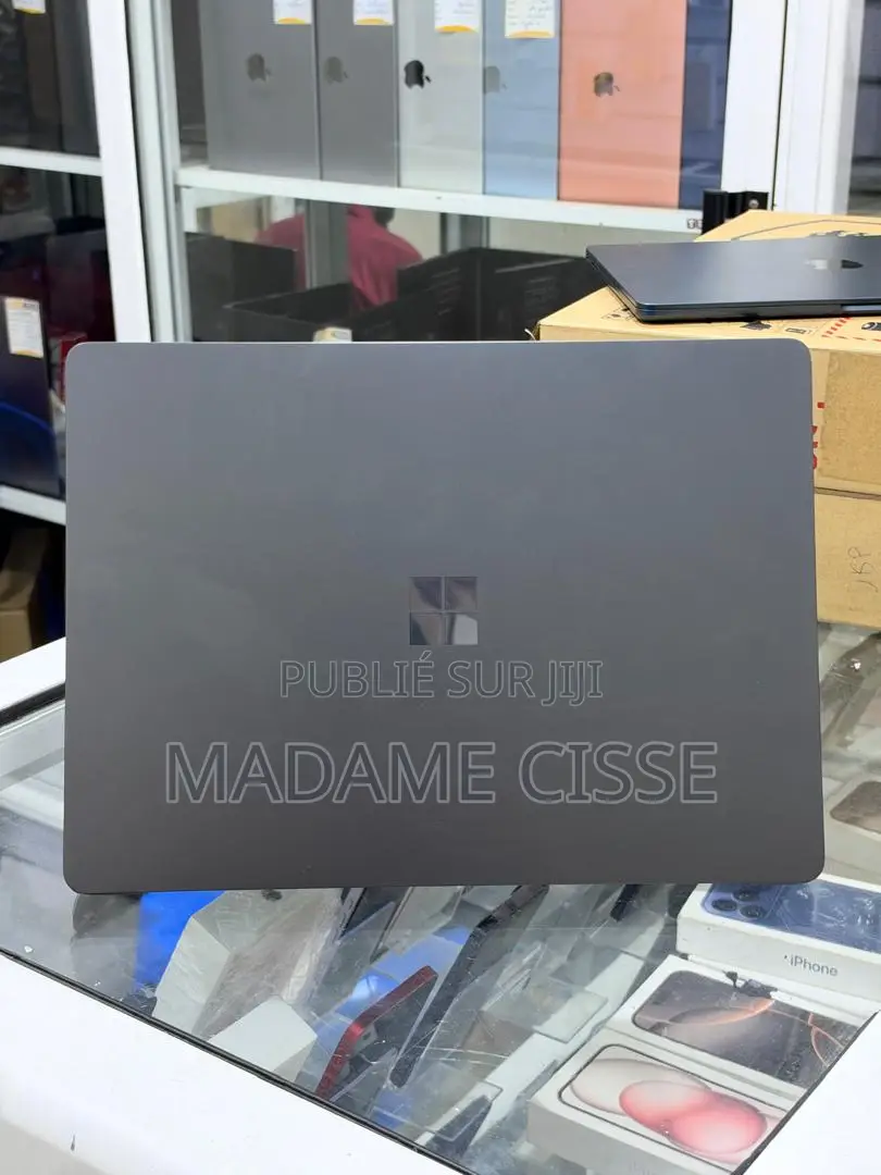 Nouveau Microsoft Surface Laptop 7 32GB Intel Core Ultra 7 SSD 512GB