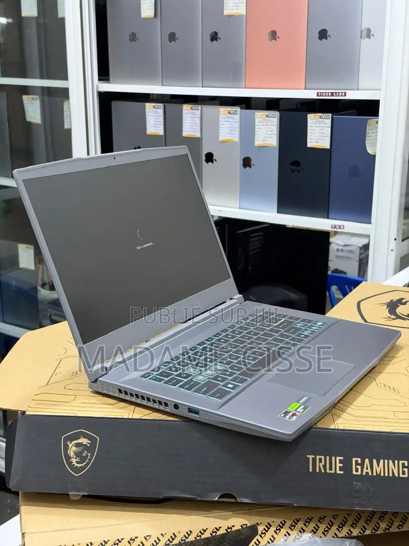 Nouveau Ordinateur portable MSI 16GB Intel Core i7 SSD 1T
