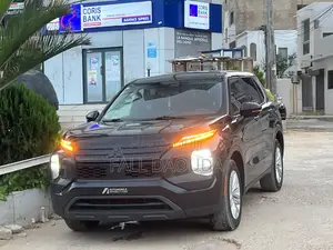 Mitsubishi Outlander 2022 Noir