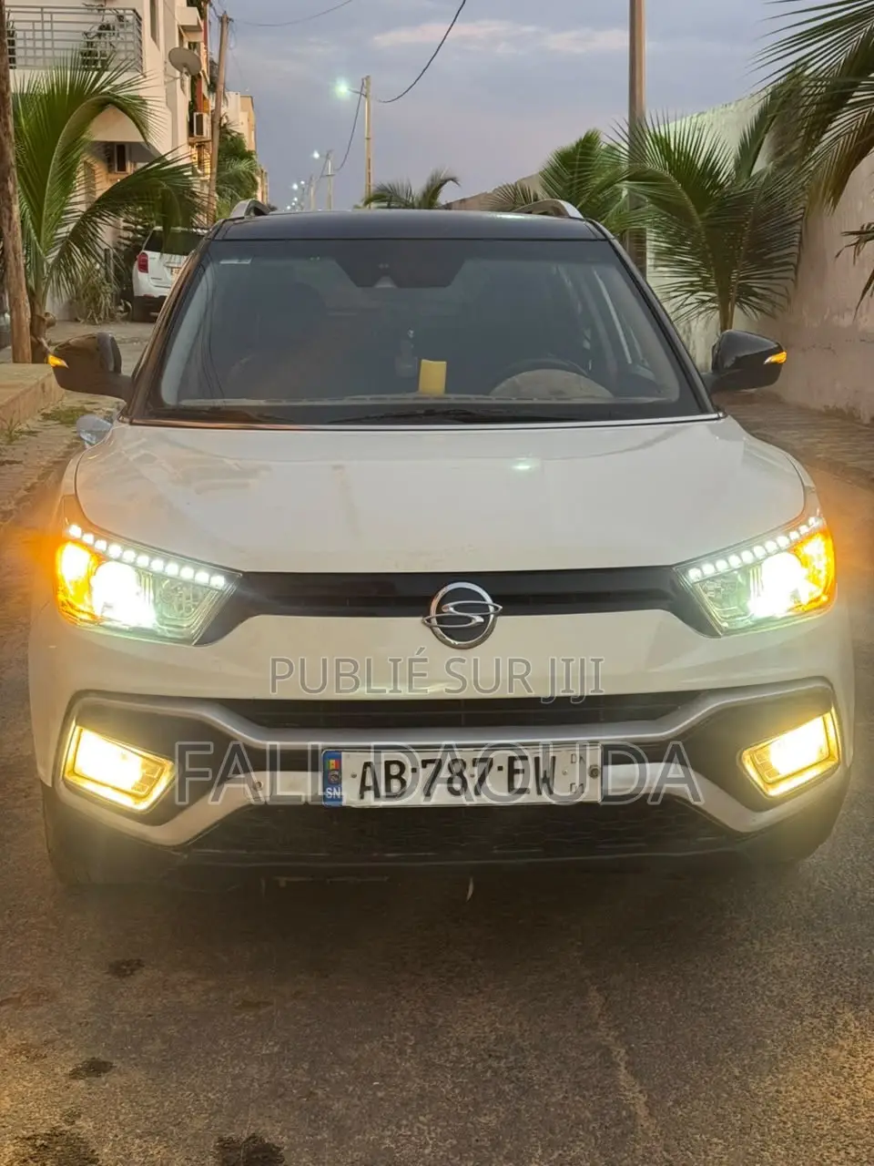 SsangYong Tivoli 2016 Blanc