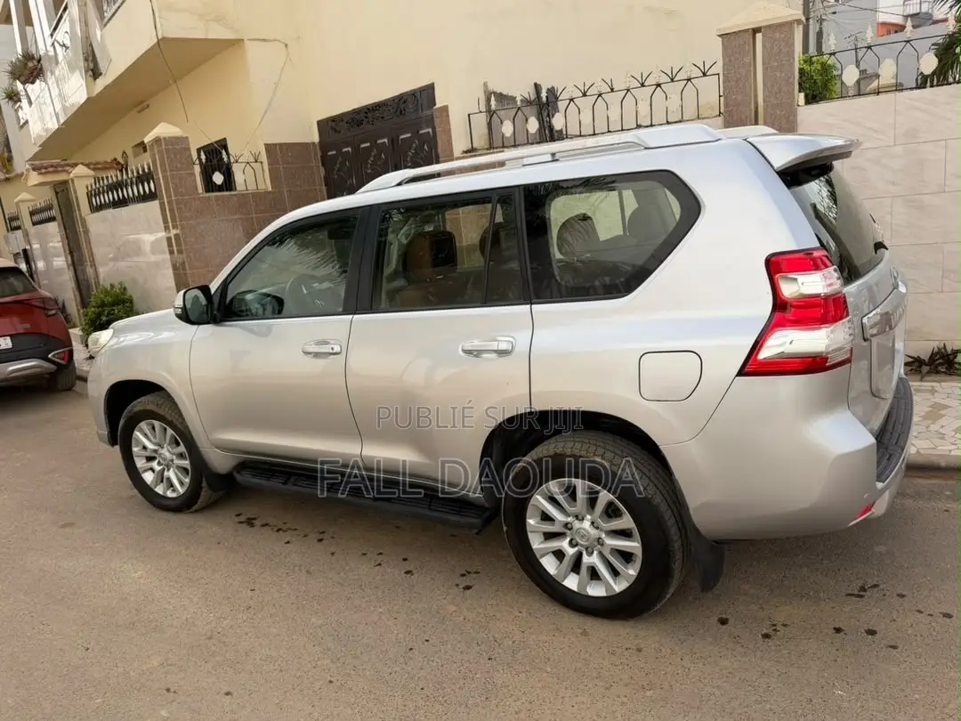 Toyota Land Cruiser Prado 2017 Gris