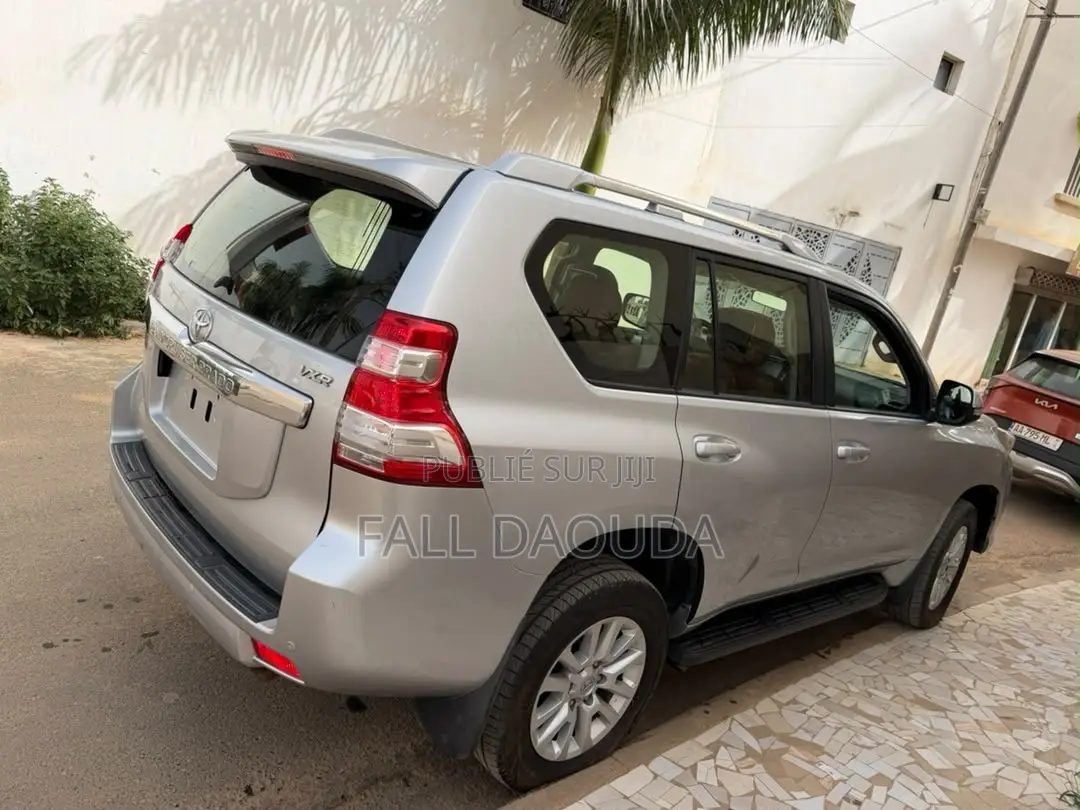 Toyota Land Cruiser Prado 2017 Gris
