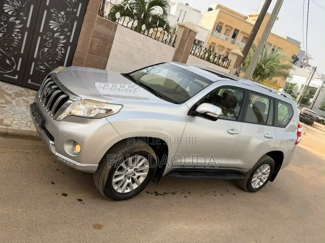 Toyota Land Cruiser Prado 2017 Gris