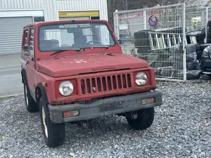 Suzuki DL 1984 Rouge
