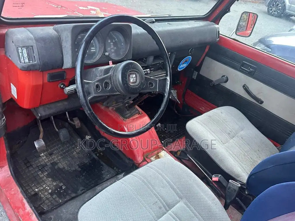 Suzuki DL 1984 Rouge