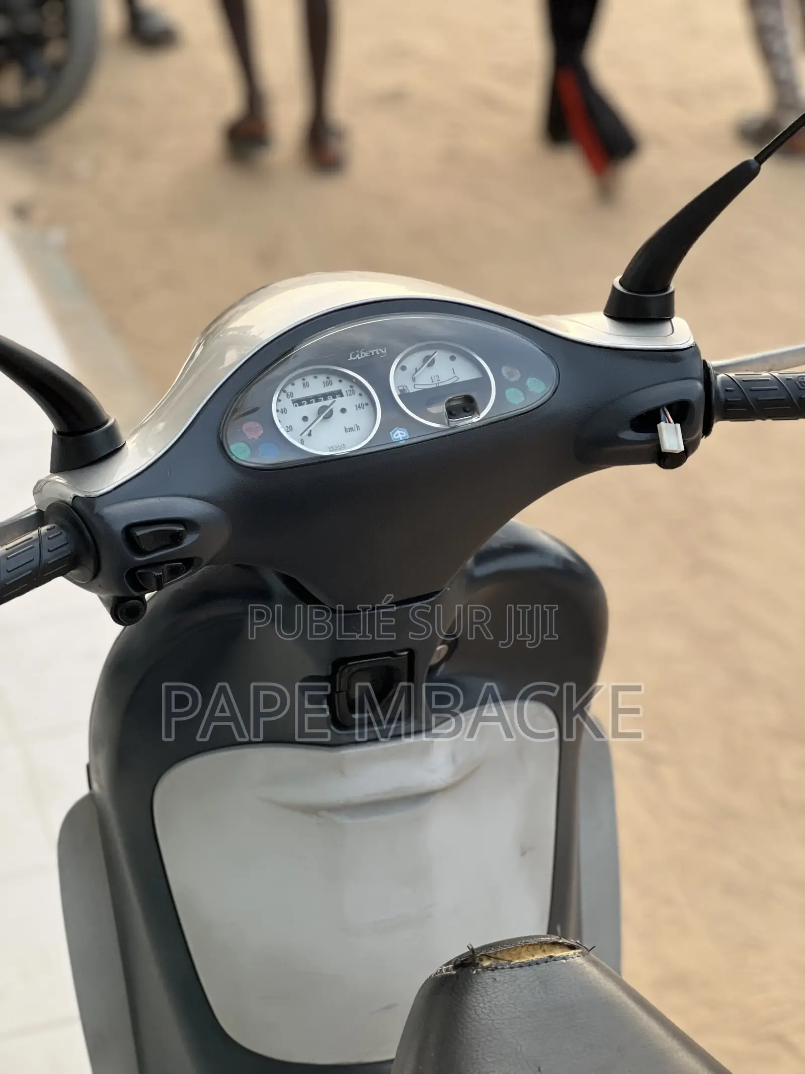 Nouveau Piaggio Scooter 2003 Gris