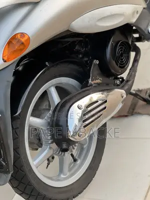 Nouveau Piaggio Scooter 2003 Gris