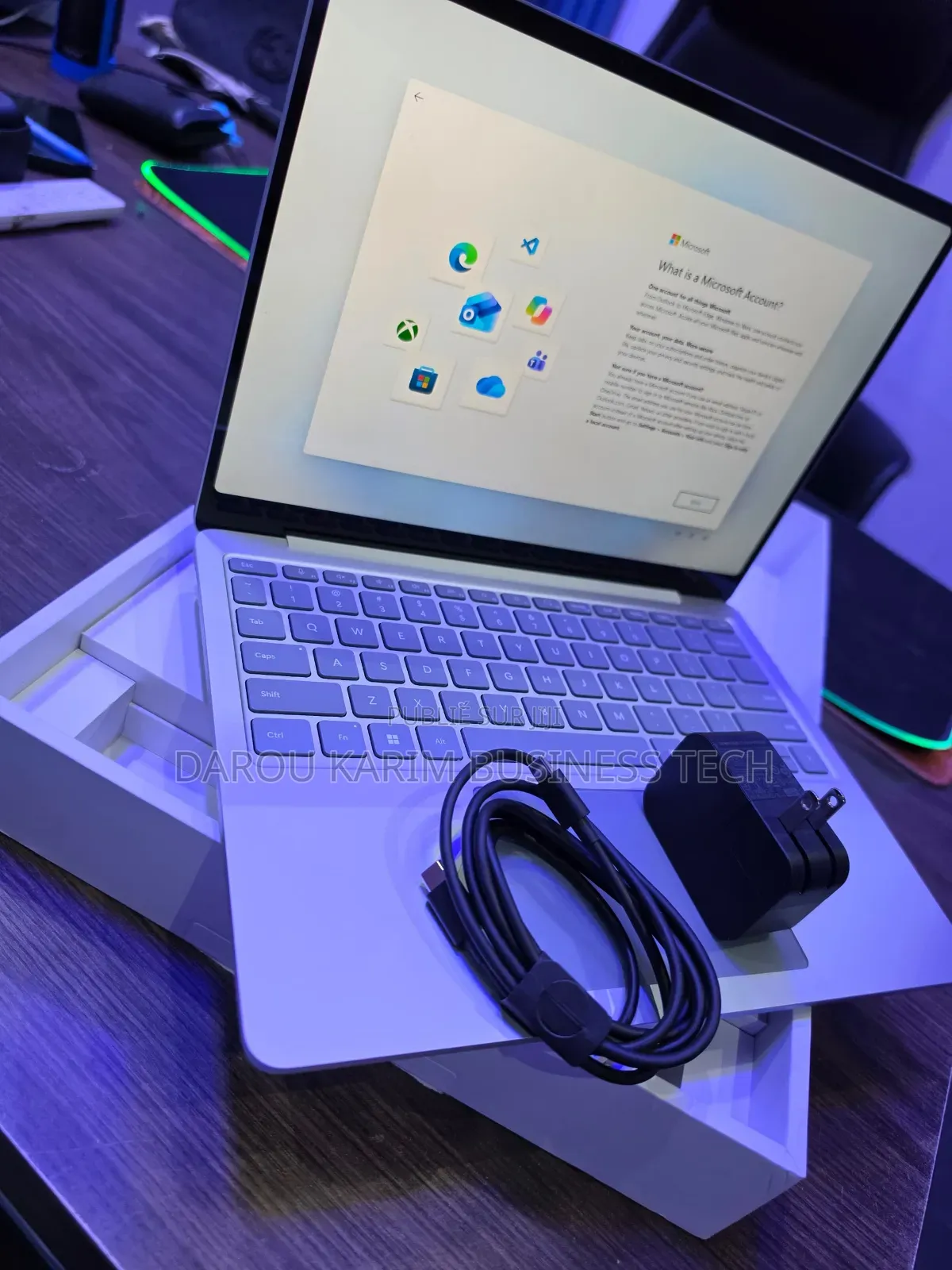 Nouveau Microsoft Surface Laptop 16GB Qualcomm Snapdragon X Plus 256GB