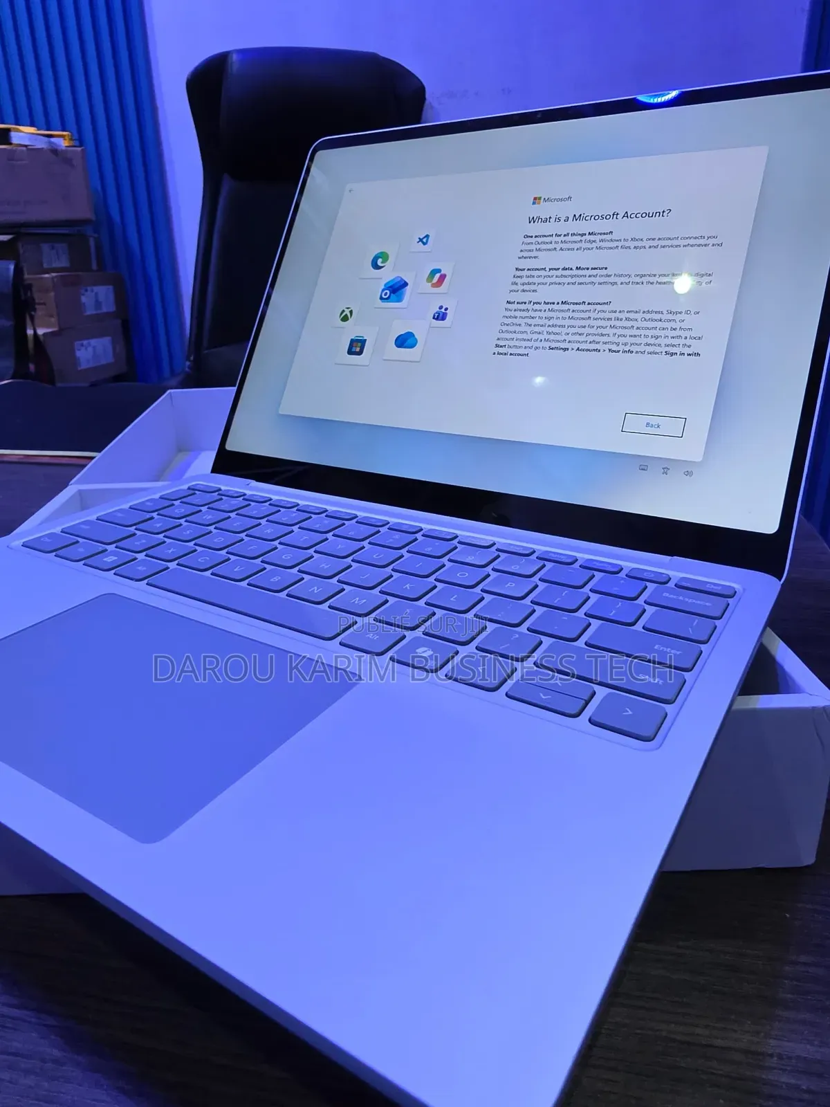 Nouveau Microsoft Surface Laptop 16GB Qualcomm Snapdragon X Plus 256GB