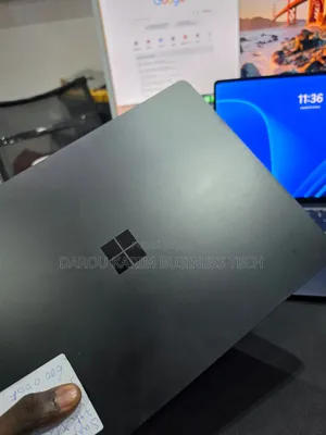 Nouveau Microsoft Surface Laptop 7 32GB Intel Core Ultra 7 SSD 512GB