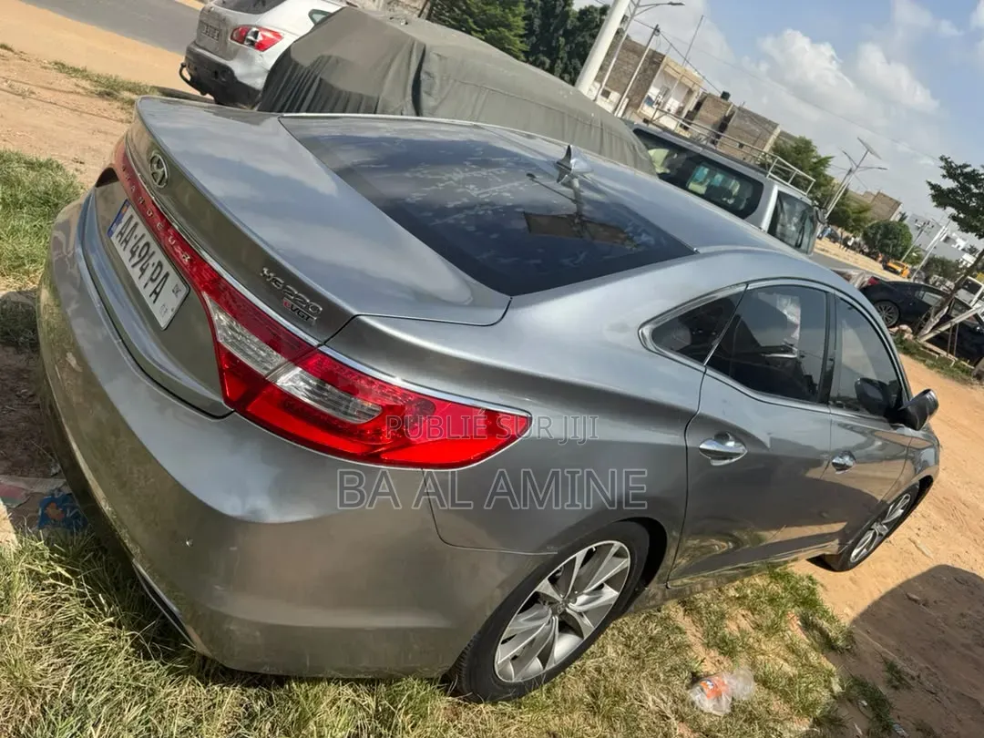 Hyundai Grandeur 2015 Gris