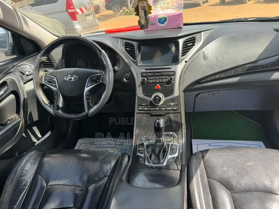 Hyundai Grandeur 2015 Gris