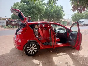 Ford Fiesta 2016 Rouge