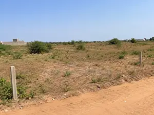 Terrains De 200m2 À Vendre À Palo-Thies