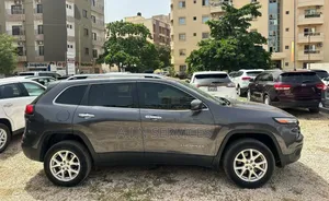 Jeep Cherokee 2018 Gris