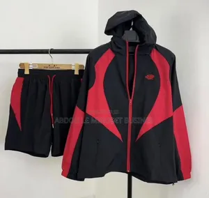 Ensemble Syna Short Capuche Disponible