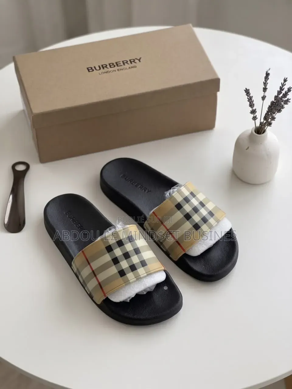 Sandal Burberry Disponible