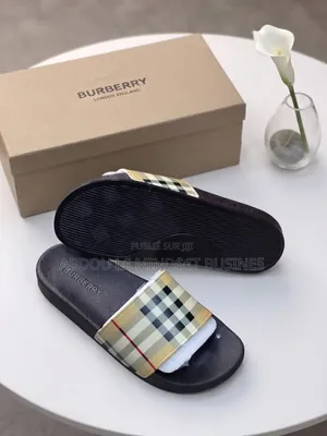 Sandal Burberry Disponible