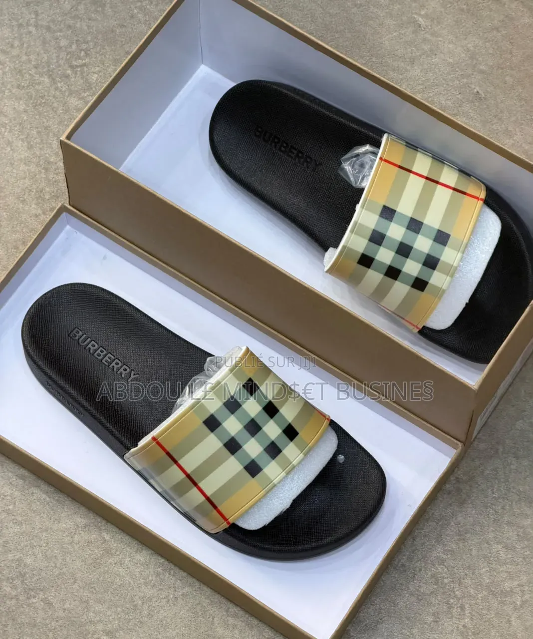 Sandal Burberry Disponible