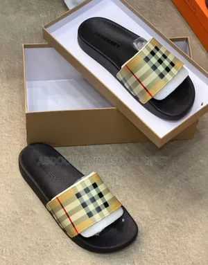 Sandal Burberry Disponible