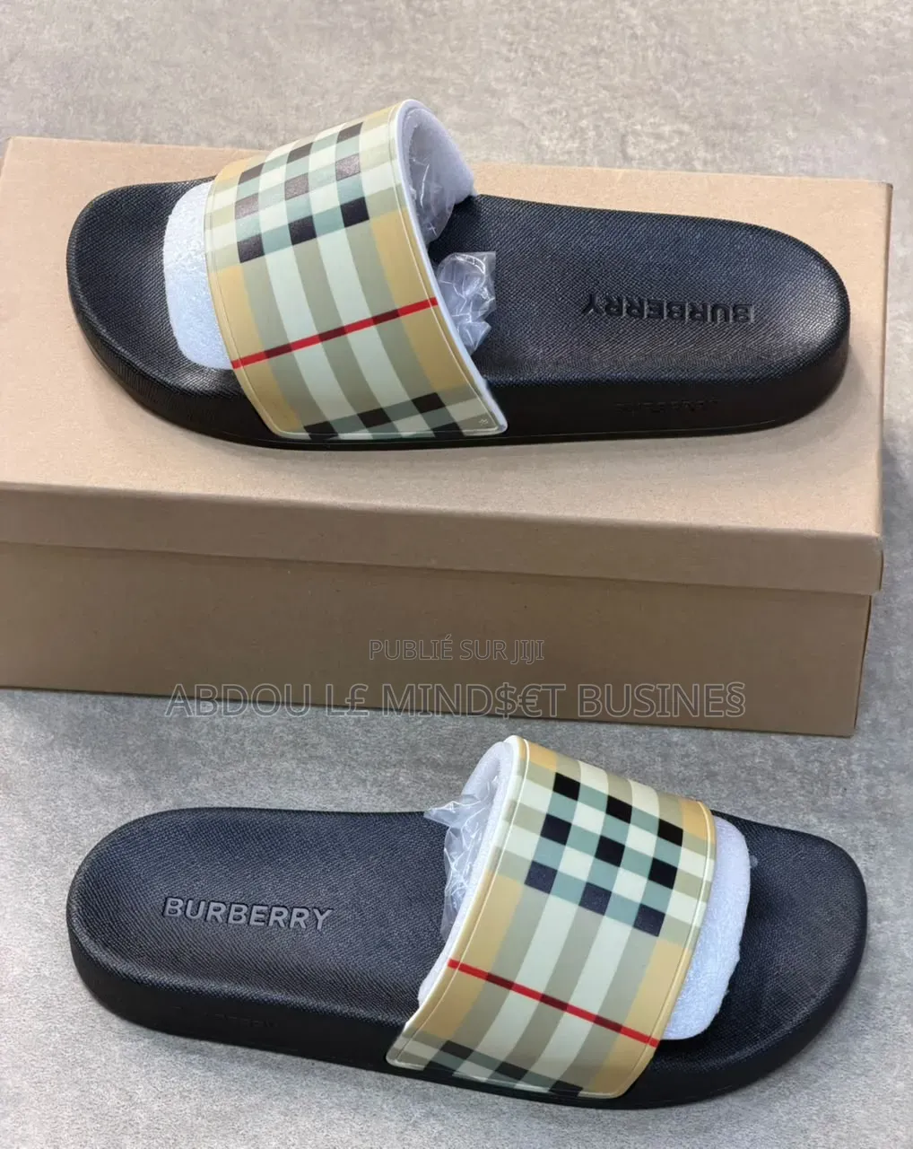 Sandal Burberry Disponible