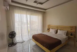 Meublé 4chbre Appartement dans Ouakam à Louer