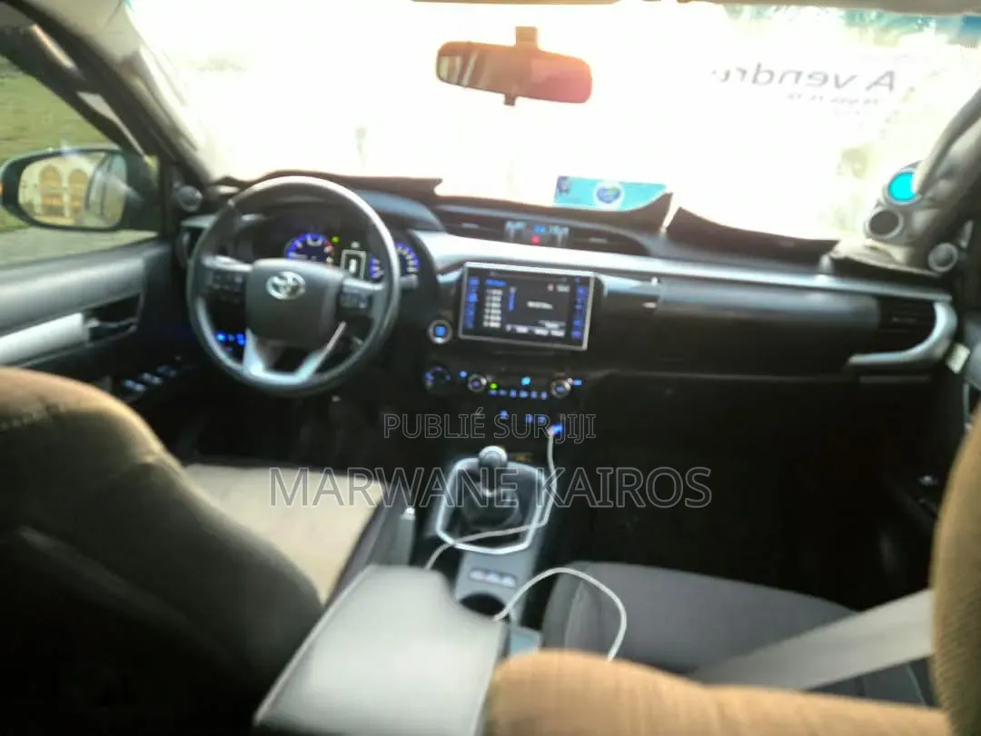 Toyota Hilux 2018 Gris