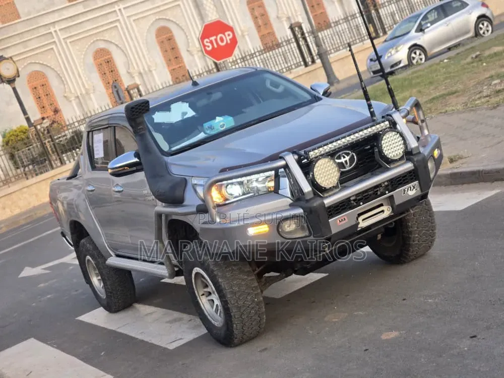 Toyota Hilux 2018 Gris