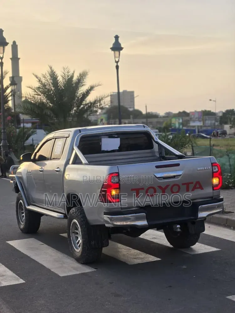Toyota Hilux 2018 Gris