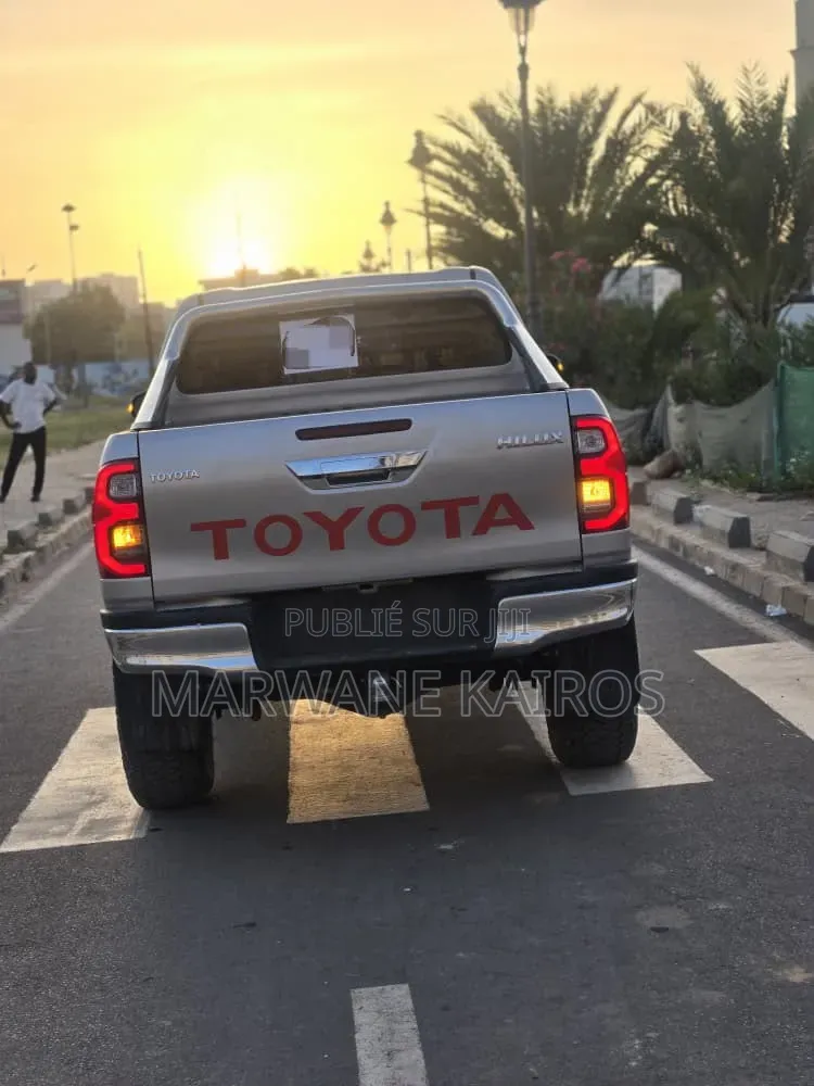 Toyota Hilux 2018 Gris