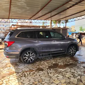 Honda Pilot Touring 7 Passenger AWD 2020 Gris