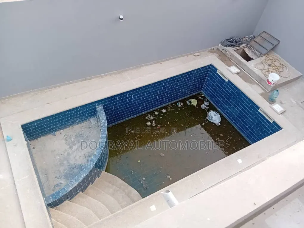 5chbre Villa dans Saly Villa À Vendre, Thiès Sud à Vendre