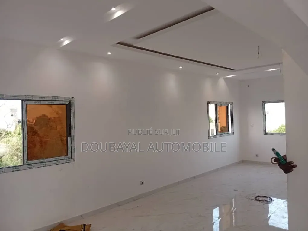 5chbre Villa dans Saly Villa À Vendre, Thiès Sud à Vendre