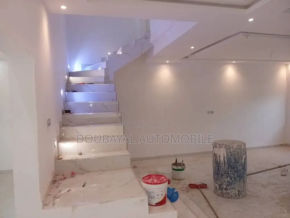 5chbre Villa dans Saly Villa À Vendre, Thiès Sud à Vendre