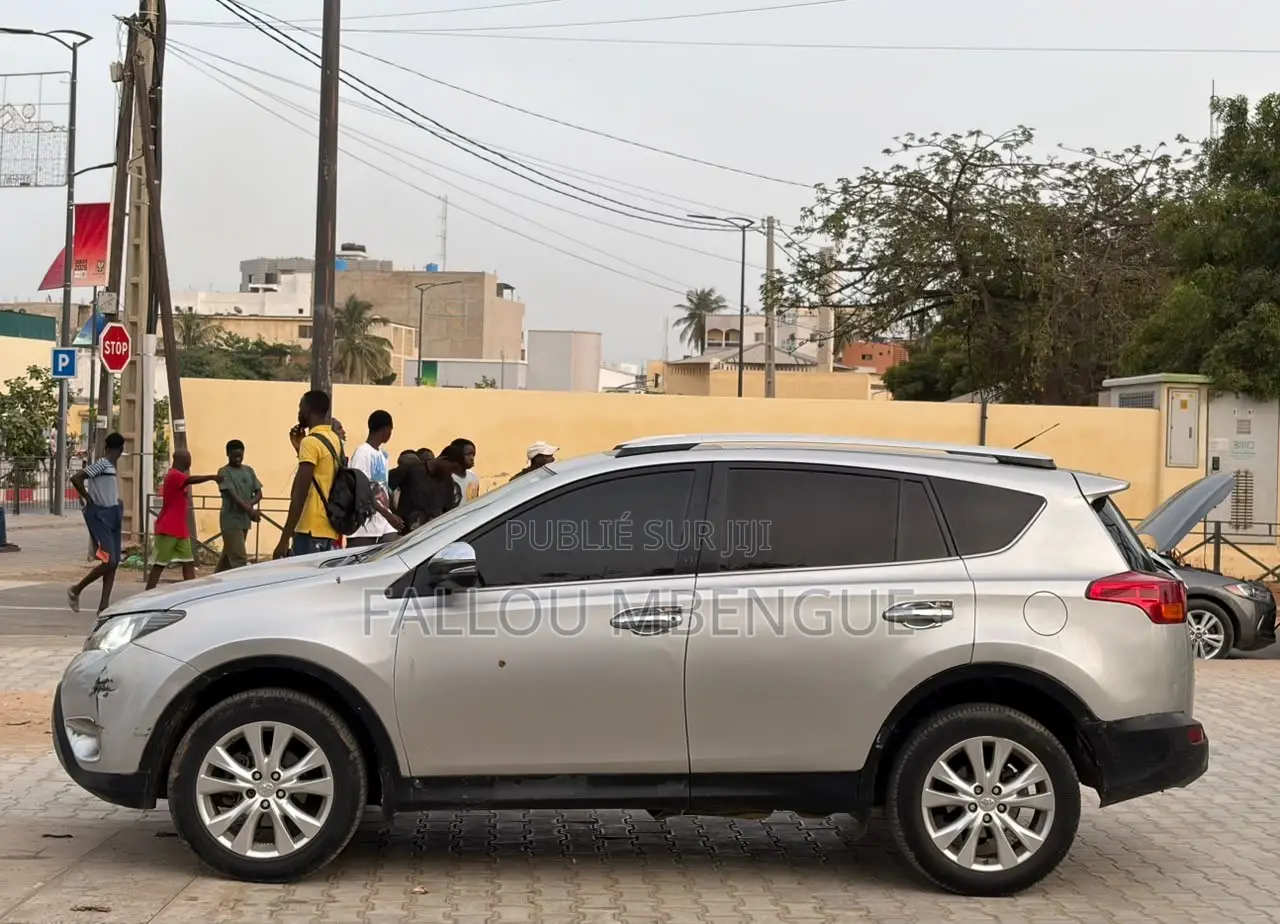 Toyota RAV4 2015 Noir