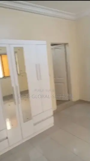 3chbre Appartement dans Ngor à Louer