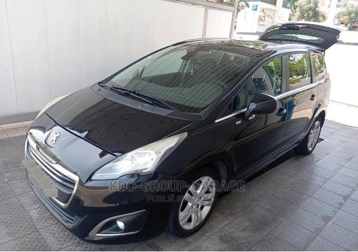 PEUGEOT 5008 1.6 HDi Allure 2015 Autre