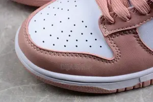 Nike Dunk Low Disponible