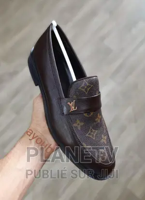 Photo - Chaussures En Cuir